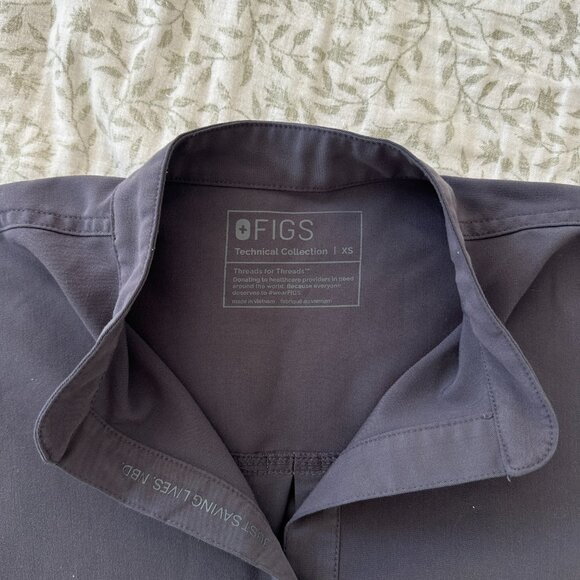Figs Scrub Tops - Picture 2 of 2